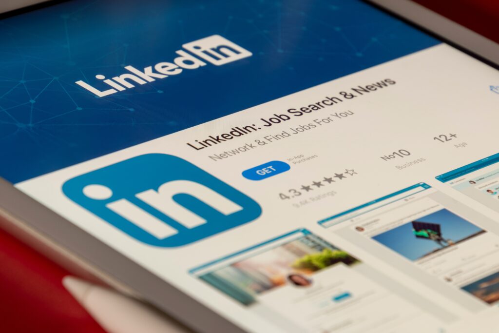 What Are The 3 Reasons to Keep Posting on LinkedIn Without Even Audience?